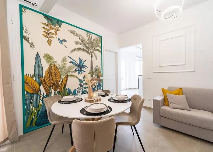 Palm Centro - Teatro Ariston * Санремо